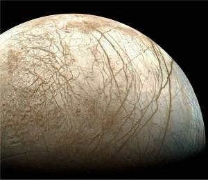 NASA anuncia descoberta de Grandes Lagos em lua de Jpiter