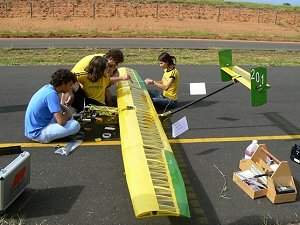 Brasil vai defender supremacia em competies de AeroDesign