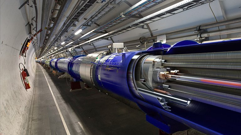 Descoberta do bson de Higgs tem aniversrio marcado por crticas